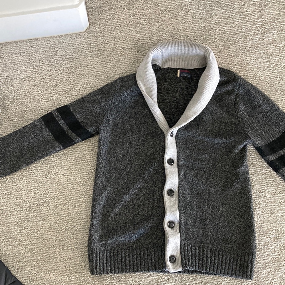 UnionBay— Gray and Black Button-Up Cardigan